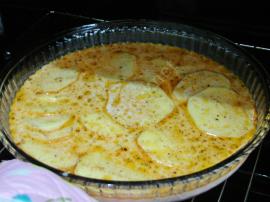 Fırında Sütlü Kaşarlı Patates