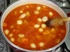 Arpacık Soğanlı Tavuk Yahnisi