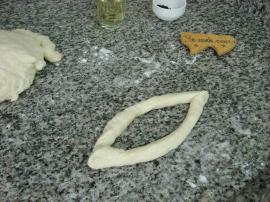 Ekmek Hamurundan Tuzlu Mekik Kızartması