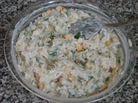 Yoğurtlu Arpa Şehriye Salatası