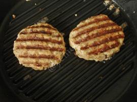 Domates Soslu Izgara Köfte