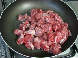 Ispanak Yatağında Et Sote