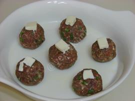 Kaşarlı Köfte