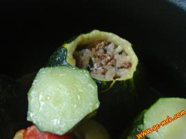 Şapkalı Kabak Dolması