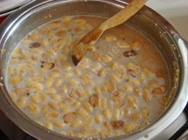 Yer Fıstıklı İrmik Helvası