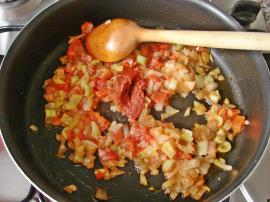 Sucuklu İspir Kuru Fasülyesi