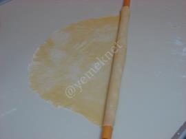 El Açması Lorlu Kırma Böreği