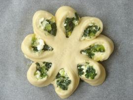 Ispanaklı Çiçek Poğaça