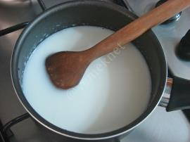 Zerdeçallı (Safranlı) İrmik Helvası