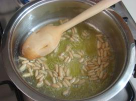 Zerdeçallı (Safranlı) İrmik Helvası