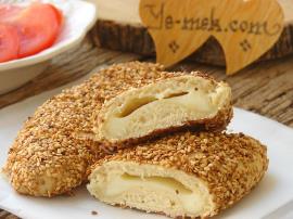 Kaşar Peynirli İçli Simit