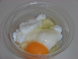 Yoğurtlu Ekmek Dilimleri