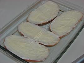 Yoğurtlu Ekmek Dilimleri