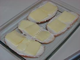 Yoğurtlu Ekmek Dilimleri