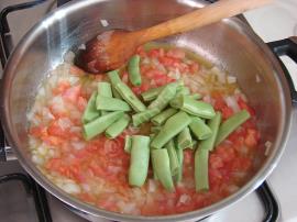 Enginar Çanağında Etli Türlü Yemeği