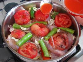 Tencerede Sebzeli Tavuk Yemeği