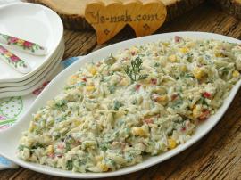 Yoğurtlu Tavuklu Arpa Şehriye Salatası