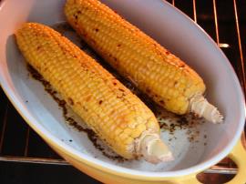 Fırında Tereyağlı Acılı Közlenmiş Mısır