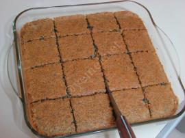 Haşhaşlı Revani Tatlısı