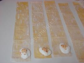 Muhallebili Muska Tatlısı