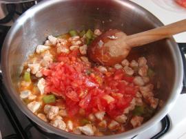 Tavuklu Türlü Yemeği