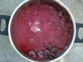 Ev Yapımı Vişne Reçeli