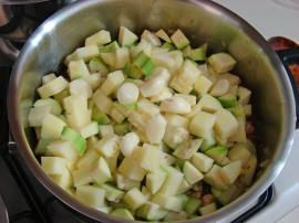 Fırında Tavuklu Sebzeli Güveç