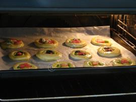 Pastane Usulü Minik Pizza