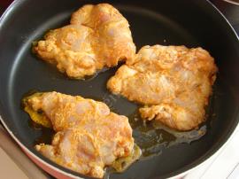 Tavada Soslu Tavuk Pirzola