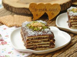 Bisküvili Yaş Pasta