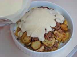 Fırında Beşamel Soslu Kıymalı Sebzeli Oturtma