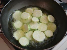 Fırında Beşamel Soslu Kıymalı Sebzeli Oturtma