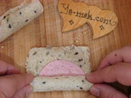 Kahvaltılık Salamlı Ekmek Ruloları