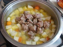 Etli Terbiyeli Kereviz Yemeği