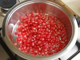 Ev Yapımı Nar Reçeli