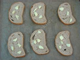 Kahvaltılık Yumurtalı Peynirli Ekmek Dilimleri