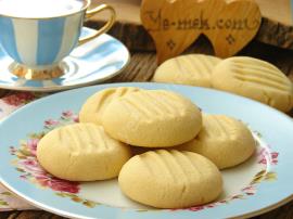 Üç Malzemeli Un Kurabiyesi