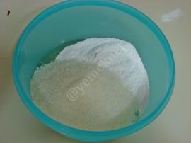 Hindistan Cevizli Sürpriz Kek