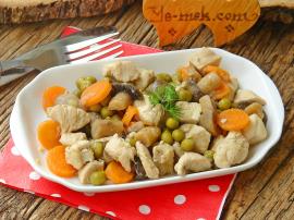 Bezelyeli Mantarlı Tavuk Sote