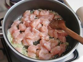 Bezelyeli Mantarlı Tavuk Sote