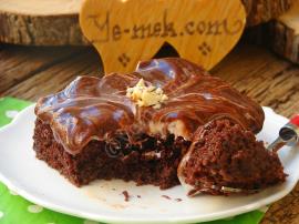 Ebruli Çikolatalı Pasta