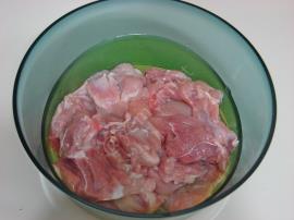 Fırında Patlıcanlı Tavuk İncik