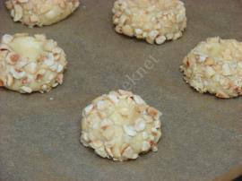 Çikolata Dolgulu Fındıklı Kurabiye