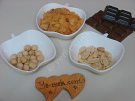 Kuru Yemişli Mısır Gevrekli Çikolatalı Tatlı