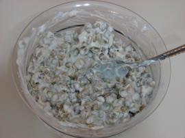 Yoğurtlu Bezelye Salatası