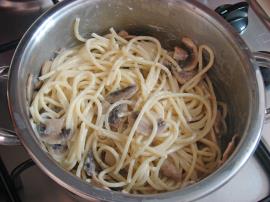 Mantar Soslu Makarna