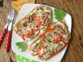 Mantarlı Ekmek Dilimleri