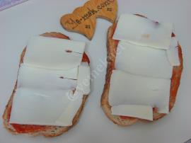 Mantarlı Ekmek Dilimleri