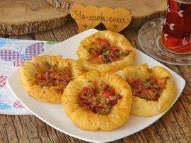 Hazır Yufkadan Kuş Yuvası Böreği