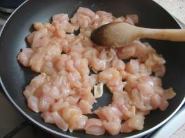 Fırında Beşamel Soslu Tavuk Yemeği